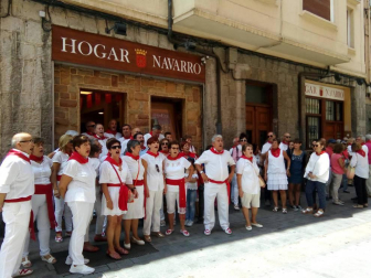 Hogares navarros repartidos por toda España se sumaron al inicio de la fiesta