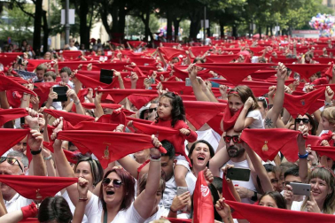 Paseo Sarasate y la Plaza del Castillo se han convertido, además de la plaza Consistorial, en puntos donde celebrar el lanzamiento del cohete