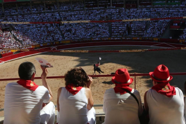Extraordinaria corrida de Capea, que puso las orejas en bandeja a Hermoso, Leonardo Hernández y Armendáriz