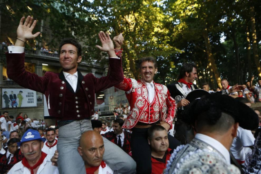 Extraordinaria corrida de Capea, que puso las orejas en bandeja a Hermoso, Leonardo Hernández y Armendáriz