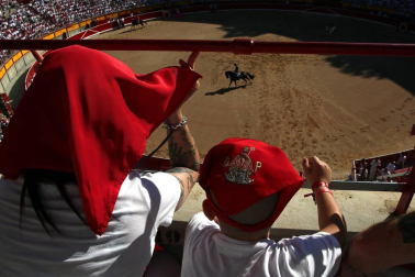 Extraordinaria corrida de Capea, que puso las orejas en bandeja a Hermoso, Leonardo Hernández y Armendáriz