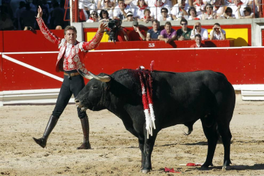 Extraordinaria corrida de Capea, que puso las orejas en bandeja a Hermoso, Leonardo Hernández y Armendáriz