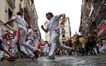 Imágenes del primer encierro de los sanfermines 2018 protagonizado por toros de Puerto de San Lorenzo.