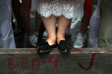Imágenes del primer encierro de los sanfermines 2018 protagonizado por toros de Puerto de San Lorenzo.