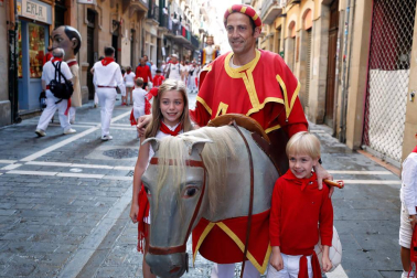 Salida de los gigantes y cabezudos de Pamplona, 7 de julio de San Fermín 2018