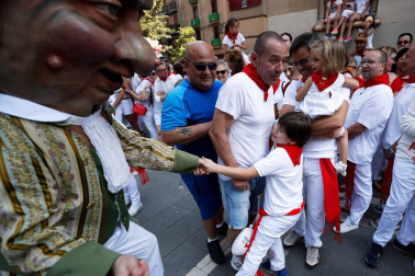 Salida de los gigantes y cabezudos de Pamplona, 7 de julio de San Fermín 2018