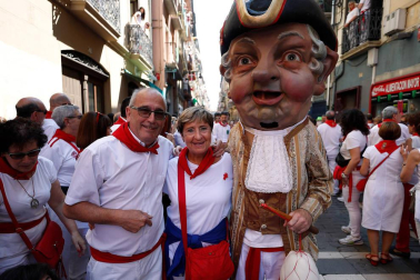 Salida de los gigantes y cabezudos de Pamplona, 7 de julio de San Fermín 2018
