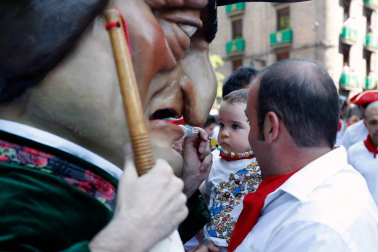 Salida de los gigantes y cabezudos de Pamplona, 7 de julio de San Fermín 2018