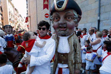 Salida de los gigantes y cabezudos de Pamplona, 7 de julio de San Fermín 2018