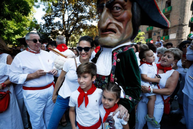 Salida de los gigantes y cabezudos de Pamplona, 7 de julio de San Fermín 2018