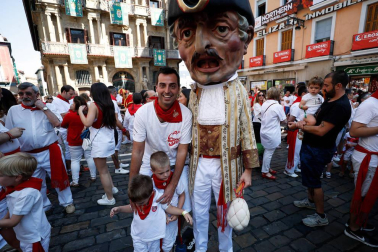 Salida de los gigantes y cabezudos de Pamplona, 7 de julio de San Fermín 2018