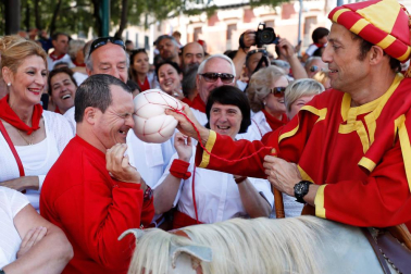 Salida de los gigantes y cabezudos de Pamplona, 7 de julio de San Fermín 2018