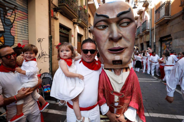 Salida de los gigantes y cabezudos de Pamplona, 7 de julio de San Fermín 2018