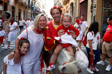 Salida de los gigantes y cabezudos de Pamplona, 7 de julio de San Fermín 2018