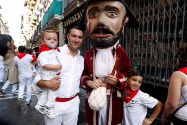 Salida de los gigantes y cabezudos de Pamplona, 7 de julio de San Fermín 2018