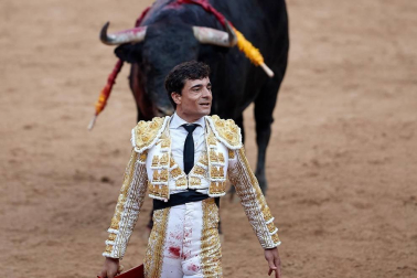Faena de los toros de la ganadería del Puerto de San Lorenzo para los diestros Paco Ureña, Román y José Garrido.