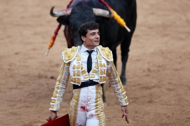 Faena de los toros de la ganadería del Puerto de San Lorenzo para los diestros Paco Ureña, Román y José Garrido.
