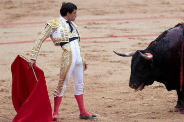 Faena de los toros de la ganadería del Puerto de San Lorenzo para los diestros Paco Ureña, Román y José Garrido.