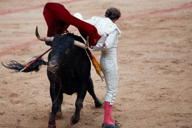 Faena de los toros de la ganadería del Puerto de San Lorenzo para los diestros Paco Ureña, Román y José Garrido.