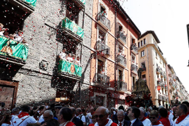 Imágenes de la procesión de San Fermín por las calles de Pamplona, el 7 de julio de 2018.