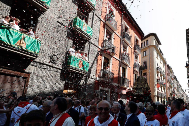 Imágenes de la procesión de San Fermín por las calles de Pamplona, el 7 de julio de 2018.