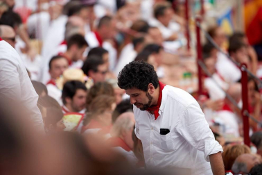 Público asistente a la Plaza de Toros de Pamplona durante la segunda corrida de la Feria del Toro 2018.