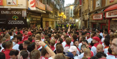 Imágenes del segundo encierro de los Sanfermines 2018, protagonizado por toros de José Escolar