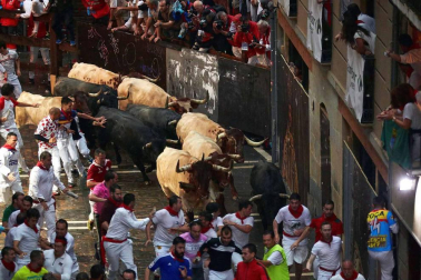 Imágenes del segundo encierro de los Sanfermines 2018, protagonizado por toros de José Escolar