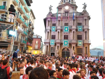 Imágenes del segundo encierro de los Sanfermines 2018, protagonizado por toros de José Escolar