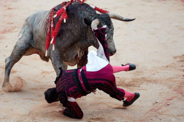 Faena de los toros de la ganadería del José Escolar para los diestros Javier Castaño, Emilio de Justo y Gonzalo Caballero.
