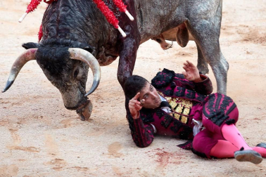 Faena de los toros de la ganadería del José Escolar para los diestros Javier Castaño, Emilio de Justo y Gonzalo Caballero.