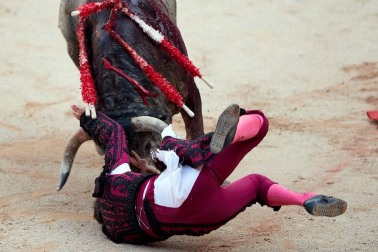 Faena de los toros de la ganadería del José Escolar para los diestros Javier Castaño, Emilio de Justo y Gonzalo Caballero.