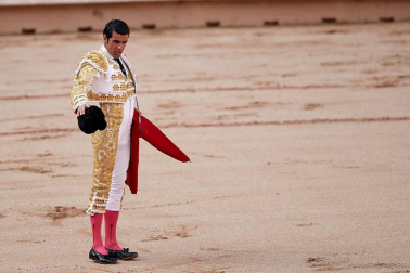Faena de los toros de la ganadería del José Escolar para los diestros Javier Castaño, Emilio de Justo y Gonzalo Caballero.