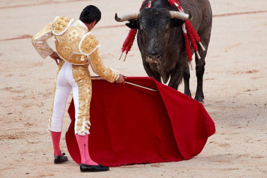 Faena de los toros de la ganadería del José Escolar para los diestros Javier Castaño, Emilio de Justo y Gonzalo Caballero.