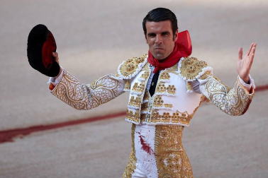 Faena de los toros de la ganadería del José Escolar para los diestros Javier Castaño, Emilio de Justo y Gonzalo Caballero.