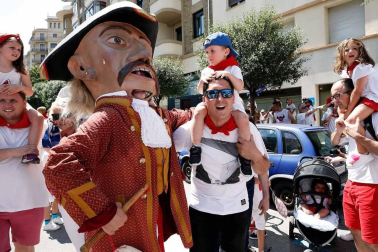 Salida de los gigantes y cabezudos de Pamplona, 8 de julio de San Fermín 2018