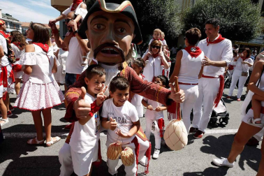 Salida de los gigantes y cabezudos de Pamplona, 8 de julio de San Fermín 2018