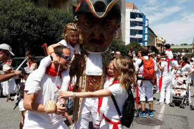 Salida de los gigantes y cabezudos de Pamplona, 8 de julio de San Fermín 2018