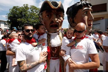 Salida de los gigantes y cabezudos de Pamplona, 8 de julio de San Fermín 2018
