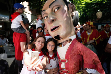 Salida de los gigantes y cabezudos de Pamplona, 8 de julio de San Fermín 2018