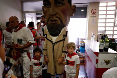 Salida de los gigantes y cabezudos de Pamplona, 8 de julio de San Fermín 2018