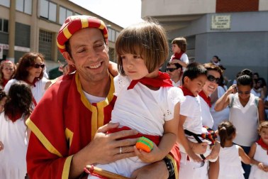 Salida de los gigantes y cabezudos de Pamplona, 8 de julio de San Fermín 2018