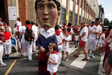 Salida de los gigantes y cabezudos de Pamplona, 8 de julio de San Fermín 2018