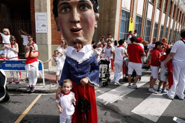 Salida de los gigantes y cabezudos de Pamplona, 8 de julio de San Fermín 2018
