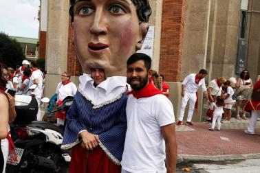 Salida de los gigantes y cabezudos de Pamplona, 8 de julio de San Fermín 2018