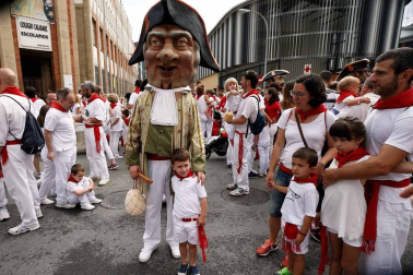Salida de los gigantes y cabezudos de Pamplona, 8 de julio de San Fermín 2018