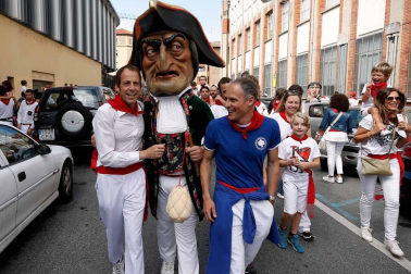 Salida de los gigantes y cabezudos de Pamplona, 8 de julio de San Fermín 2018
