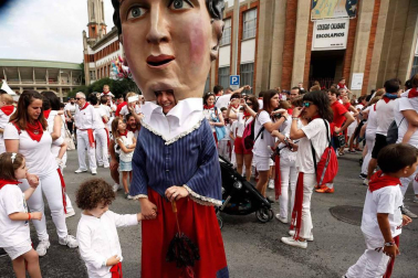 Salida de los gigantes y cabezudos de Pamplona, 8 de julio de San Fermín 2018