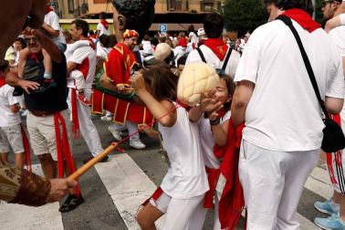 Salida de los gigantes y cabezudos de Pamplona, 8 de julio de San Fermín 2018