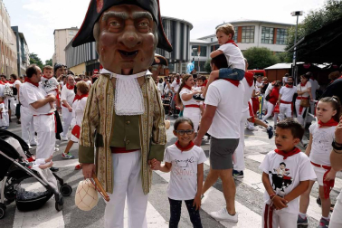 Salida de los gigantes y cabezudos de Pamplona, 8 de julio de San Fermín 2018